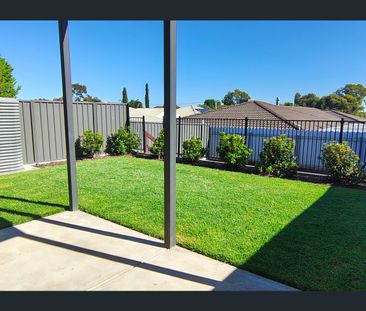 Spacious 3 Bedroom home in a great location - Photo 1