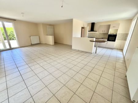 Location Maison 5 pièces 99m² COUZEIX 87270 - Photo 3