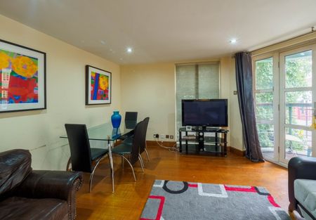 Bourne House - Photo 3