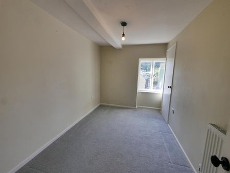 3 bedroom detached house to rent - Photo 5