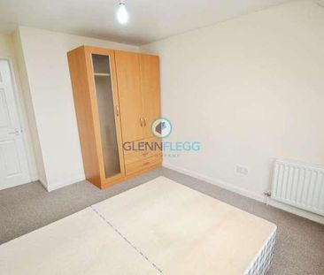 Honeysuckle Court, Colnebrook, SL3 - Photo 6