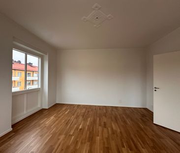 Bjäregatan 9- 3rok (lgh 1303) - Photo 1