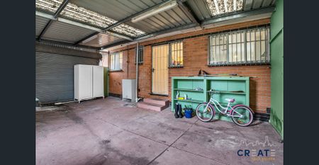 PERFECT FAMILY HOME IN SUNSHINE WEST - Photo 2