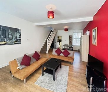 3 bedroom terraced house to rent - Photo 2