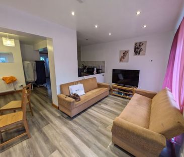 Middleton Boulevard, Nottingham - Photo 3