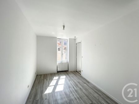 Location Appartement 2 pièces 27m² RIOM 63200 - Photo 2