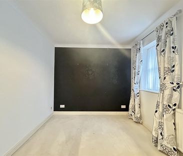 1 Bedroom Apartment To Let - Photo 5