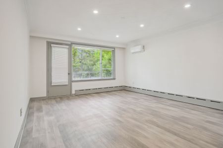 For Lease - 18 Thirty Third Street Unit# 3, Toronto, Ontario - Photo 3