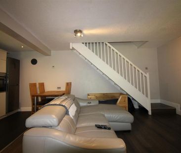 2 bedroom semi-detached house to rent - Photo 4