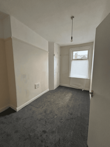 4 bedroom terraced house to rent - Photo 3