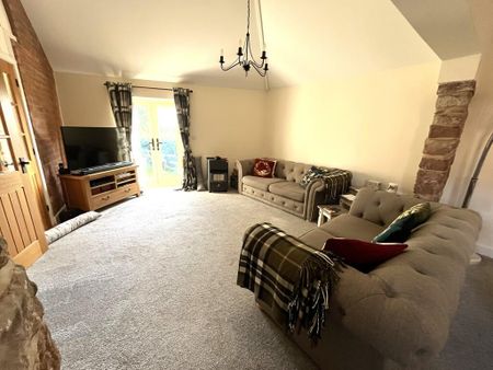 3 bedroom barn conversion to rent - Photo 2