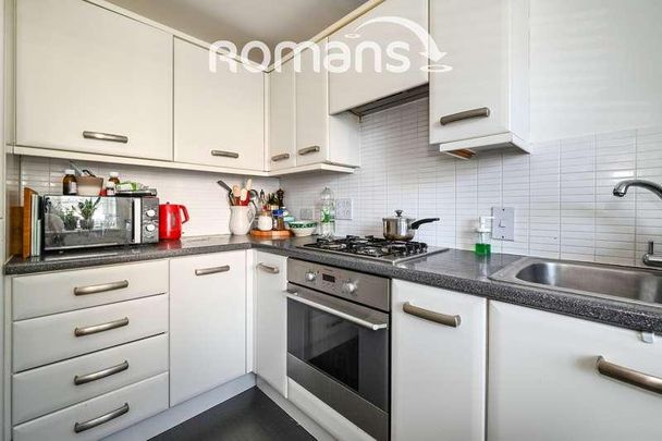 Wayside, Winnersh, RG41 - Photo 1