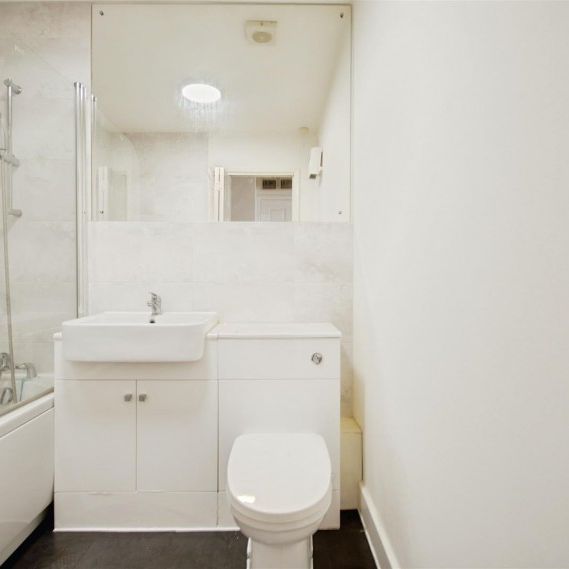Rickmansworth Road, Watford - Photo 1