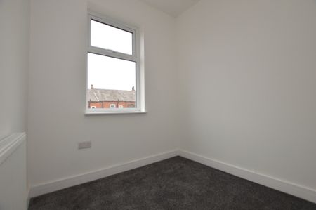 2 Bedroom Terraced House - Photo 4