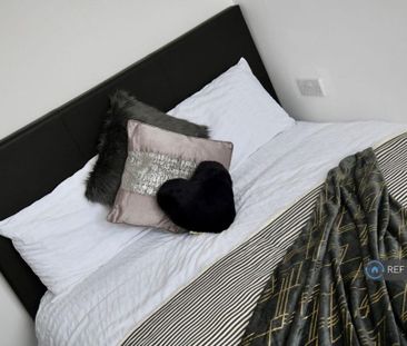 1 bedroom in a house share to rent - Photo 5