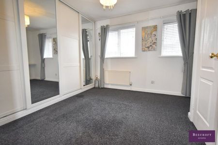 2 bed Semi-Detached - To Let - Photo 3