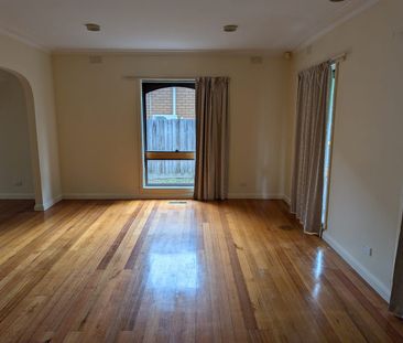 27 Pippin Avenue, Glen Waverley, Vic 3150 - Photo 5