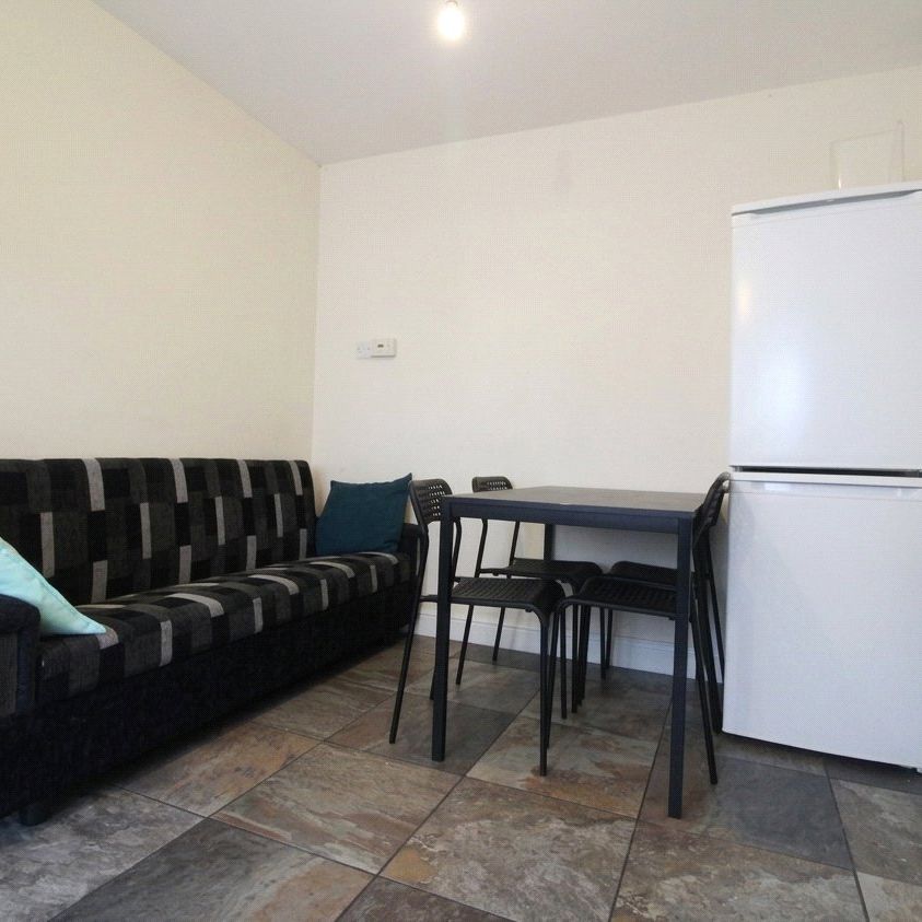Spring Terrace, Reading, Berkshire, RG2 - Photo 1