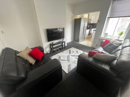 4 bedroom house to rent - Photo 3