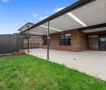 4 BEDROOM FAMILY HOME - Photo 6