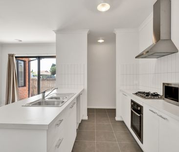 4 Bedroom Home in Werribee - Photo 5