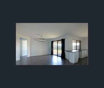 Modern Family Home in Quiet Oakey - Photo 1