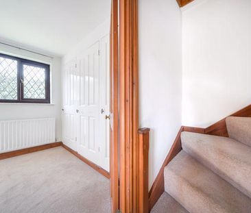 2 bedroom end of terrace house to rent - Photo 2