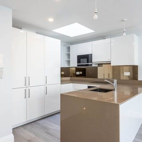 2 Bed Flat, Sefton Street, SW15 - Photo 1