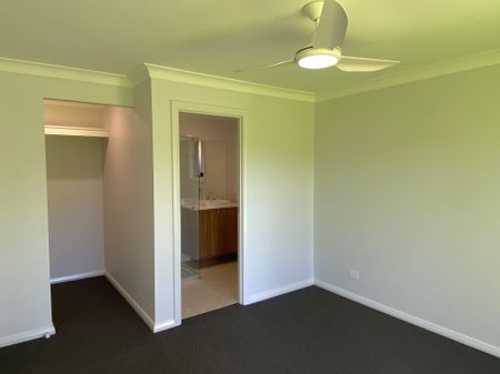 Contemporary Elegance - Photo 2