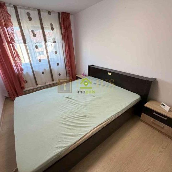 Centrala proprie, bloc anvelopat. 2 dormitoare + sufragerie. - Fotografie 1