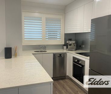 Very Appealing & Convenient Townhouse - Photo 3