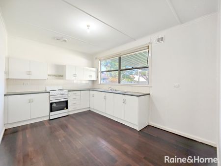Affordable Home - Photo 5