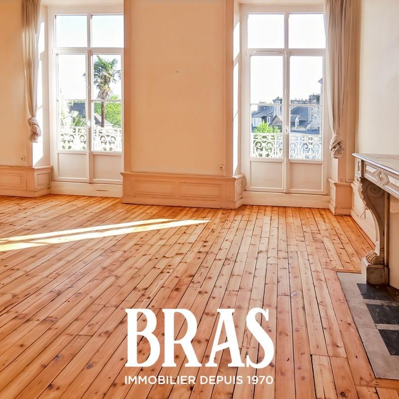Location Appartement 6 pièces 211m² VANNES 56000 - Photo 1