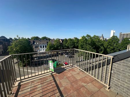 Appartement met 3 slaapkamers en zicht op de Houtmarkt - Photo 3