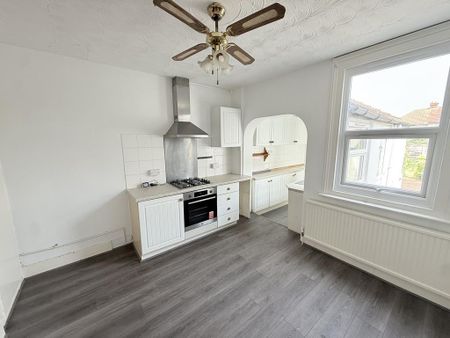 2 bedroom property to rent - Photo 2