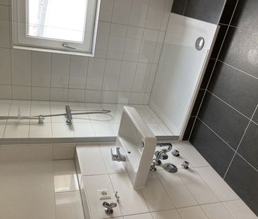 Neu-renovierte 2,5 Zimmer-Wohnung - Photo 5