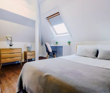 5 Bed 2 Bath - Photo 5