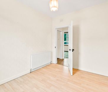 3 Bed Flat, Larchfield Avenues, G14 - Photo 3