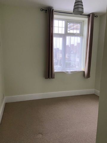 2 Bed Semi-Detached House, Holdenhurst Road, BS15 - Photo 2