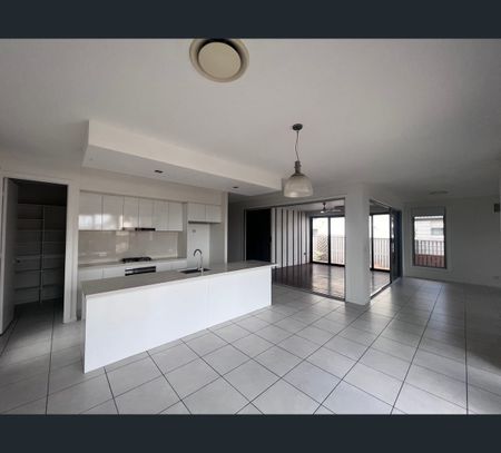 6 bala place, Calamvale, Qld 4116 - Photo 2