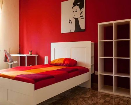 Via Belmeloro, Bologna, Emilia-Romagna 40126 - Photo 5