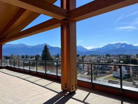 Stylish 3rd Floor Condo with Great View - Photo 1