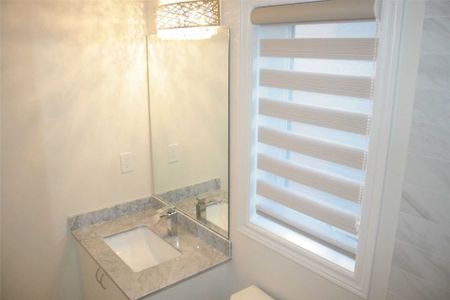 For Lease - 65 Laskin Drive, Vaughan, Ontario - Photo 2