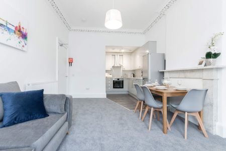 3 bedroom apartment to rent - Photo 2