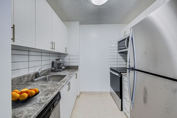 One Bedroom Apartment - Photo 1