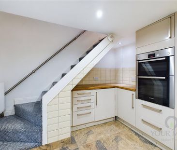 2 bedroom semi-detached house to rent - Photo 5