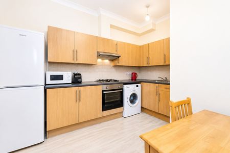 3 Bed Flat, Goldhawk Road, W12 - Photo 5