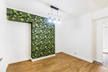 4 bedroom terraced house to rent - Photo 3