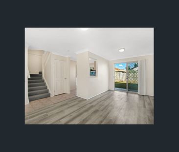 Newly Renovated Townhouse ! - Photo 3