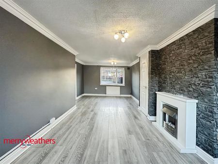 3 bed terraced house to rent in Luterel Drive, Sheffield, S26 - Photo 2